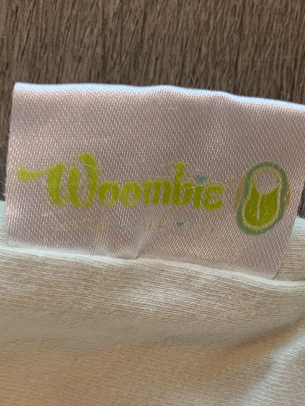 Woombie Mint Green Swaddle 14-19 lbs